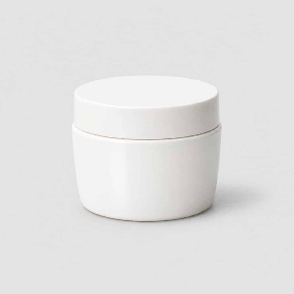 Pot de crème à l'acide hyaluronique, soin repulpant