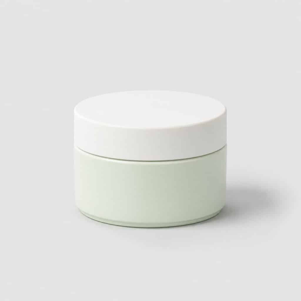 Pot de crème apaisante pour peaux sujettes aux rougeurs